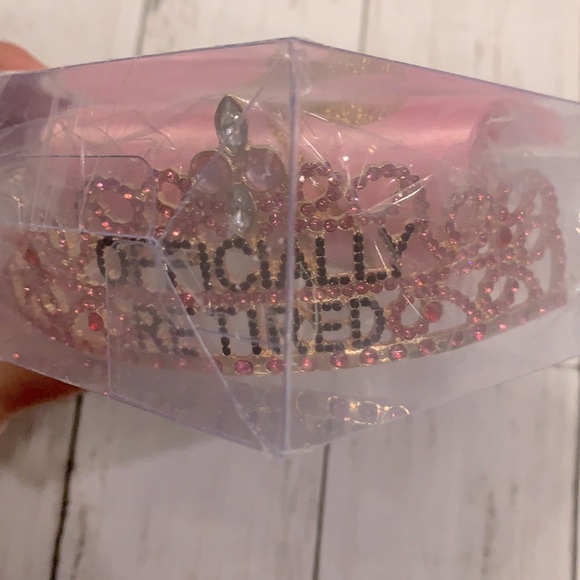 Retired Tiara and Sash combo - Picture 3 of 3